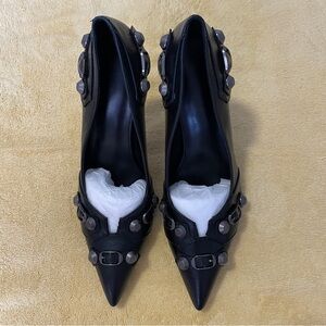 Women’s Black Studded Stiletto pointed toe pumps, high heel NEW IN BOX size 9.5